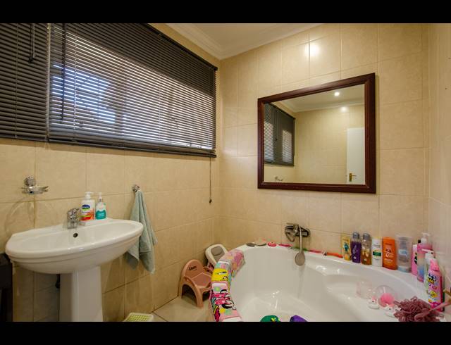 3 BEDROOM HOUSE FOR SALE IN HEIDELBERG INDUSTRIAL